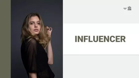 Online Influencer Google Slides skabelon for download